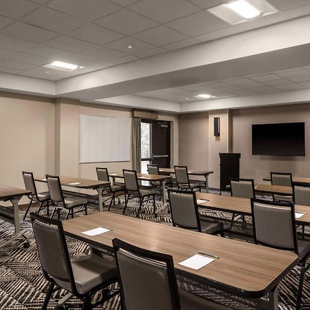 Hyatt Place Detroit/Ютика Экстерьер фото