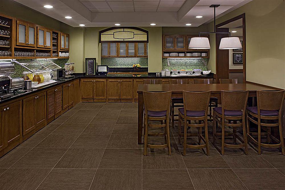 Hyatt Place Detroit/Ютика Ресторан фото
