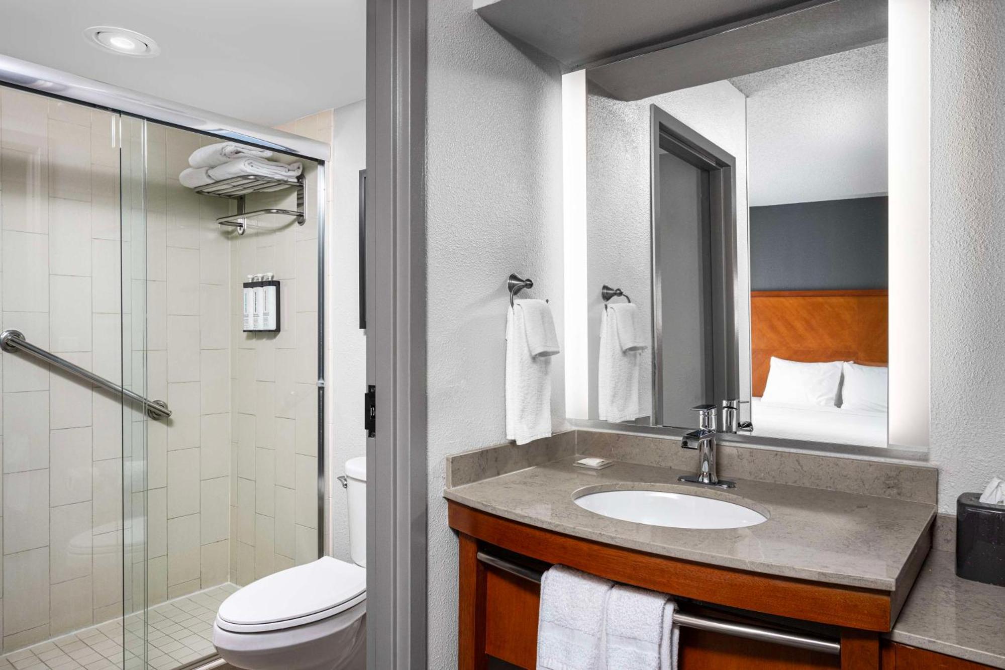 Hyatt Place Detroit/Ютика Экстерьер фото