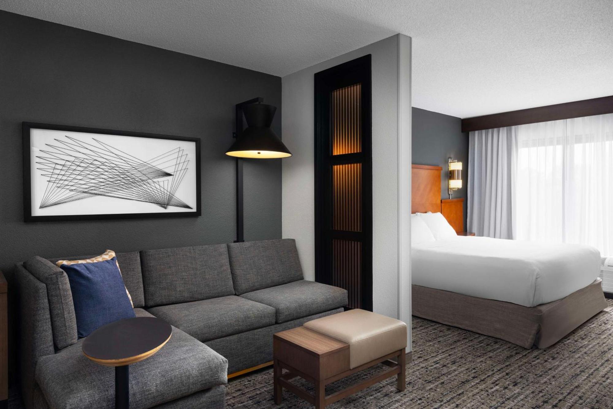 Hyatt Place Detroit/Ютика Экстерьер фото