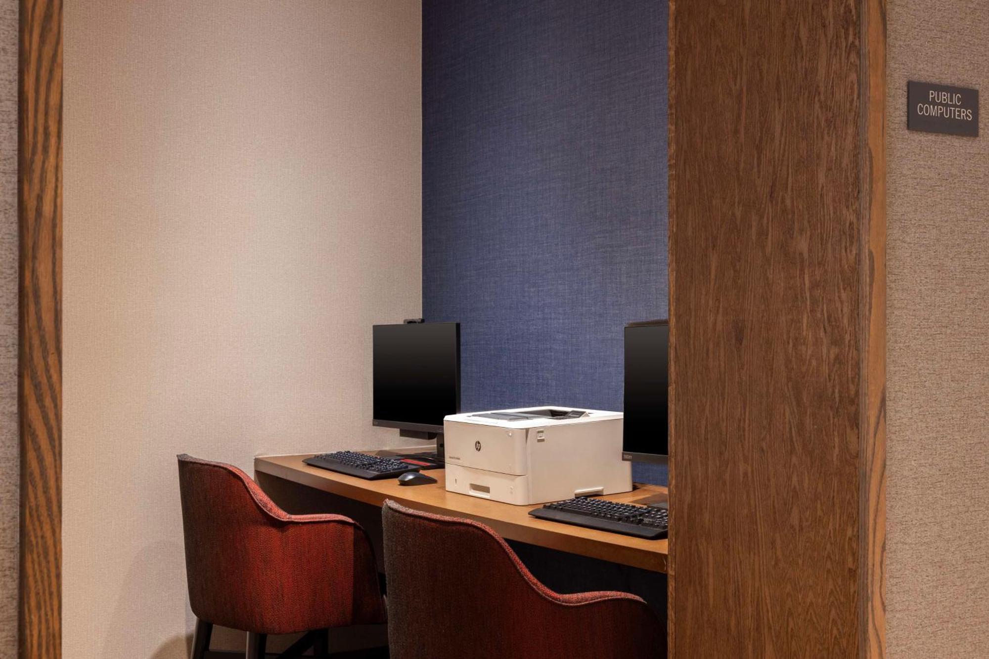 Hyatt Place Detroit/Ютика Экстерьер фото