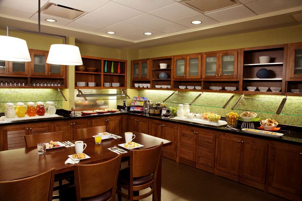 Hyatt Place Detroit/Ютика Ресторан фото