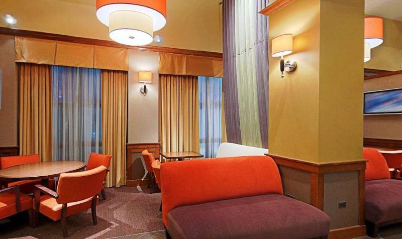 Hyatt Place Detroit/Ютика Экстерьер фото