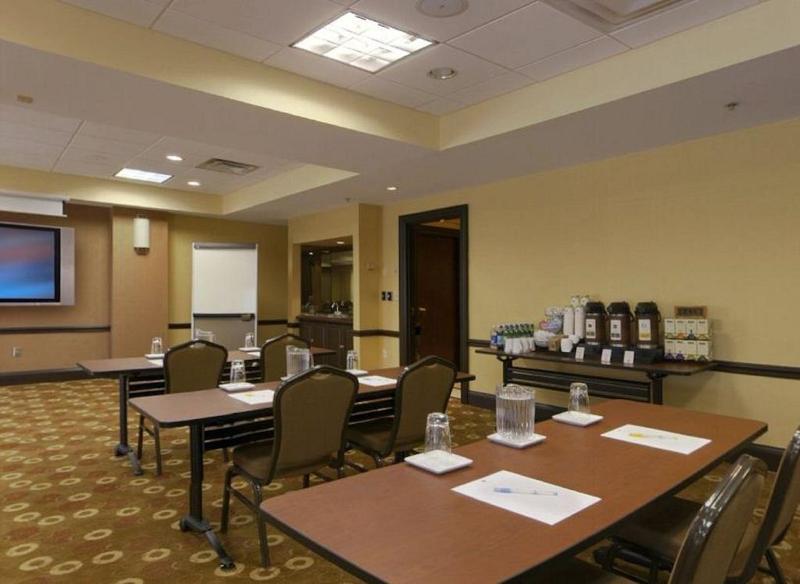 Hyatt Place Detroit/Ютика Экстерьер фото